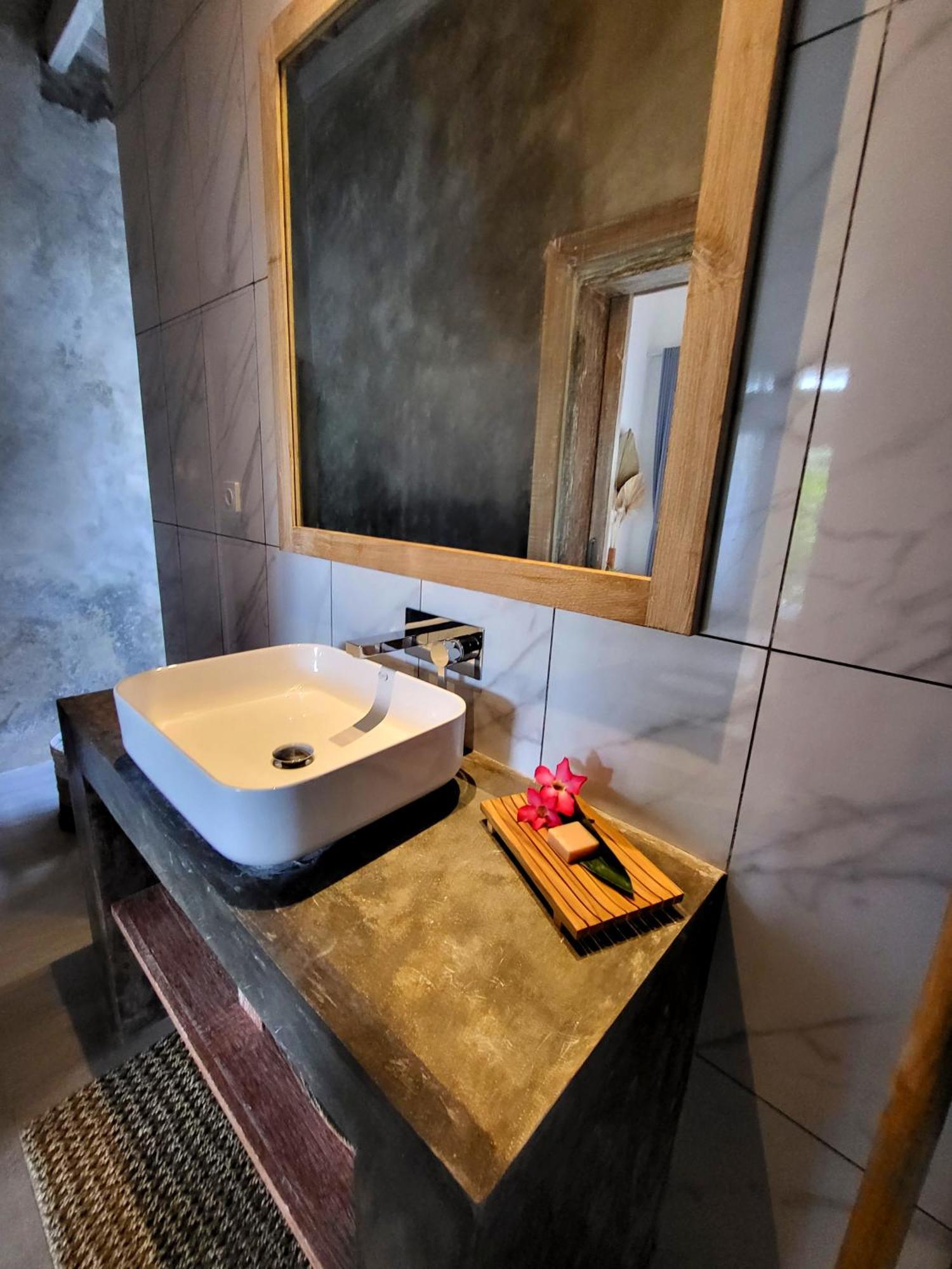 Hotel Drift Hideaway Kuta  Habitación foto
